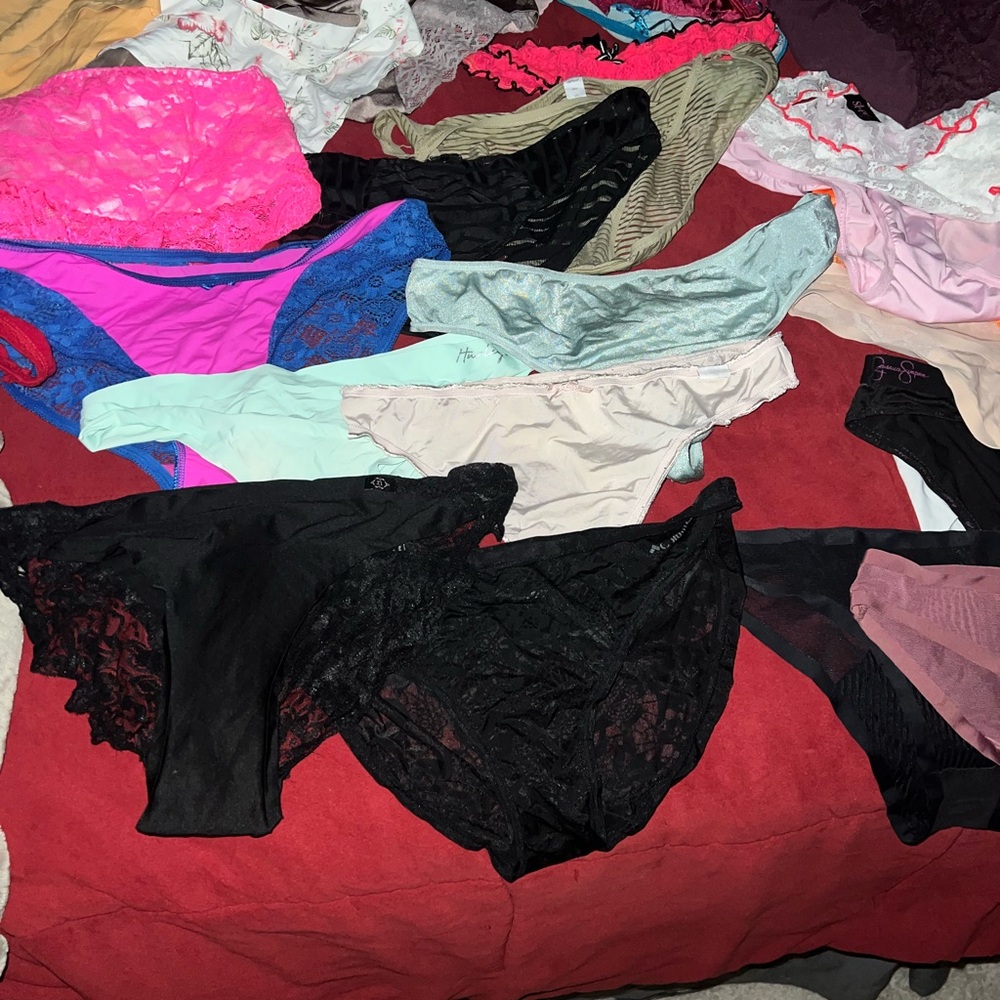 Bundle of bikini panties large